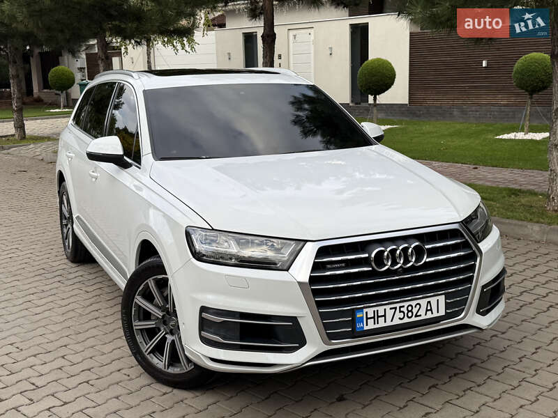 Позашляховик / Кросовер Audi Q7 2018 в Одесі
