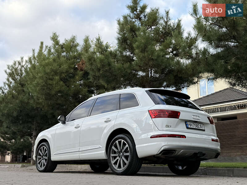 Позашляховик / Кросовер Audi Q7 2018 в Одесі