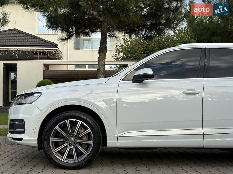Позашляховик / Кросовер Audi Q7 2018 в Одесі
