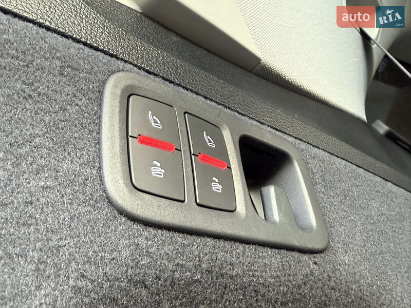 Позашляховик / Кросовер Audi Q7 2018 в Одесі