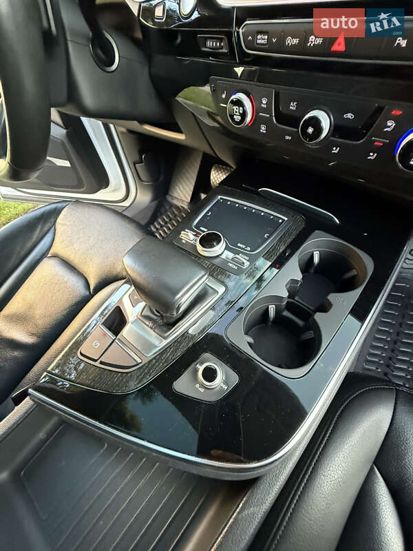 Позашляховик / Кросовер Audi Q7 2018 в Одесі