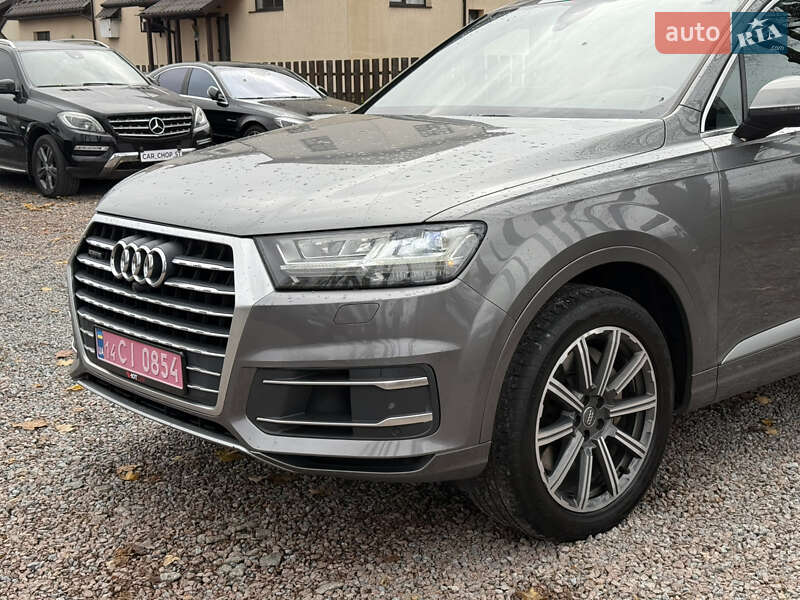 Позашляховик / Кросовер Audi Q7 2016 в Стрию
