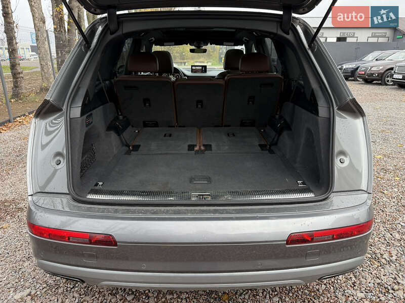 Позашляховик / Кросовер Audi Q7 2016 в Стрию