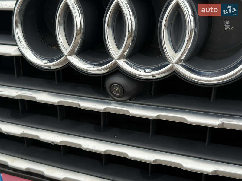 Позашляховик / Кросовер Audi Q7 2016 в Стрию