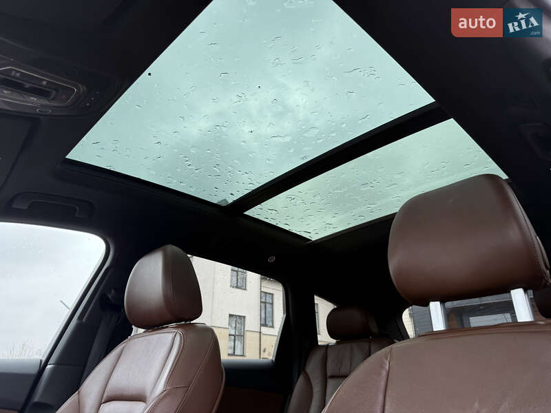 Позашляховик / Кросовер Audi Q7 2016 в Стрию