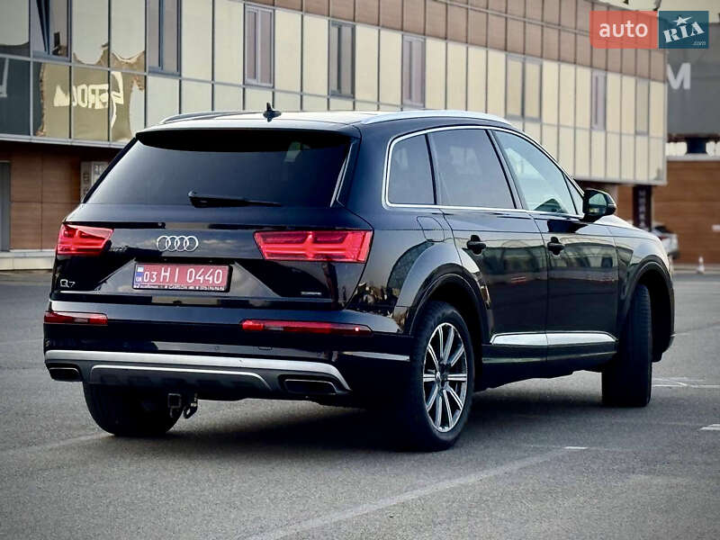 Внедорожник / Кроссовер Audi Q7 2018 в Киеве