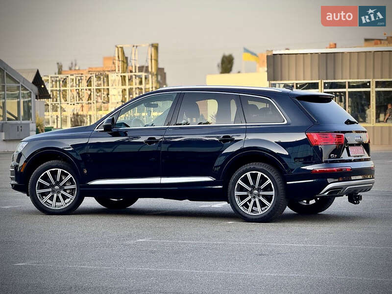 Внедорожник / Кроссовер Audi Q7 2018 в Киеве