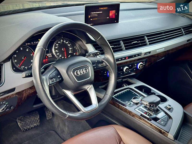Внедорожник / Кроссовер Audi Q7 2018 в Киеве
