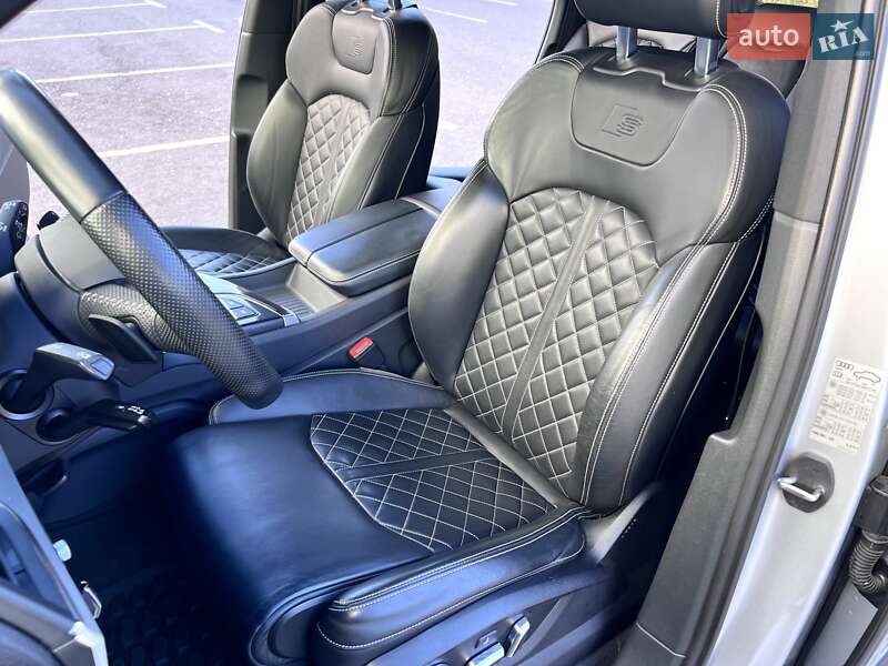 Позашляховик / Кросовер Audi Q7 2017 в Києві