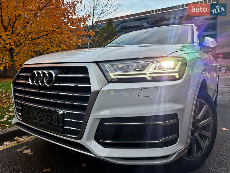 Внедорожник / Кроссовер Audi Q7 2016 в Киеве