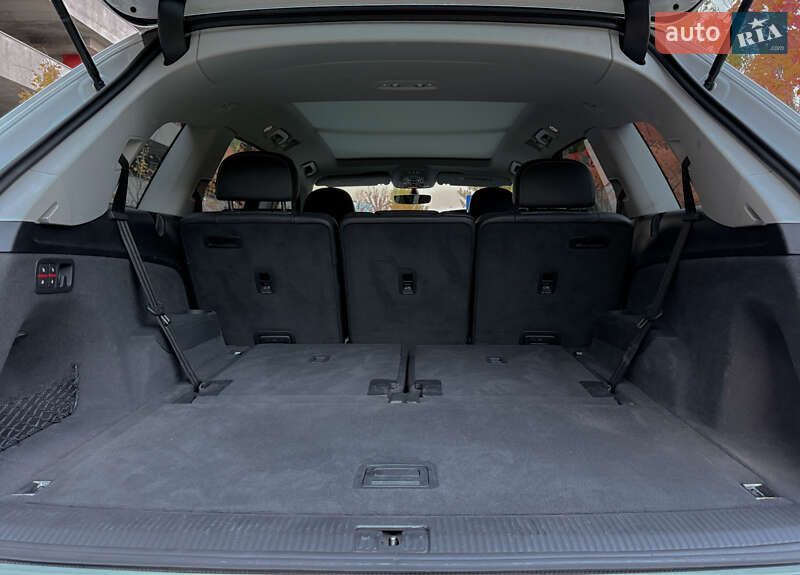 Внедорожник / Кроссовер Audi Q7 2016 в Киеве