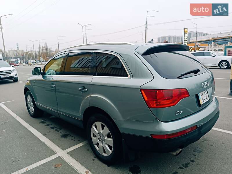 Внедорожник / Кроссовер Audi Q7 2007 в Киеве