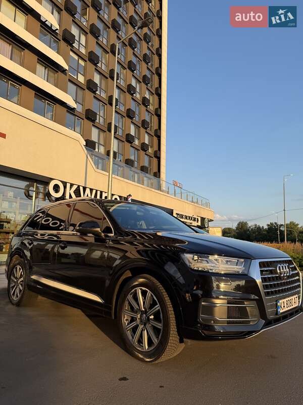 Внедорожник / Кроссовер Audi Q7 2019 в Киеве