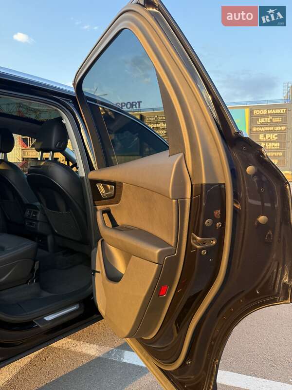 Внедорожник / Кроссовер Audi Q7 2019 в Киеве