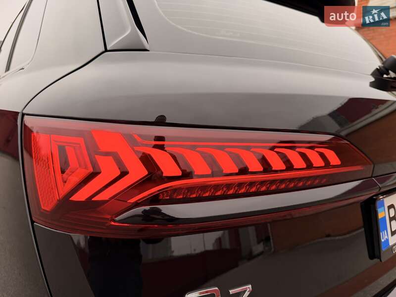 Позашляховик / Кросовер Audi Q7 2022 в Києві фото 25 Позашляховик / Кросовер Audi Q7 2022 в Києві