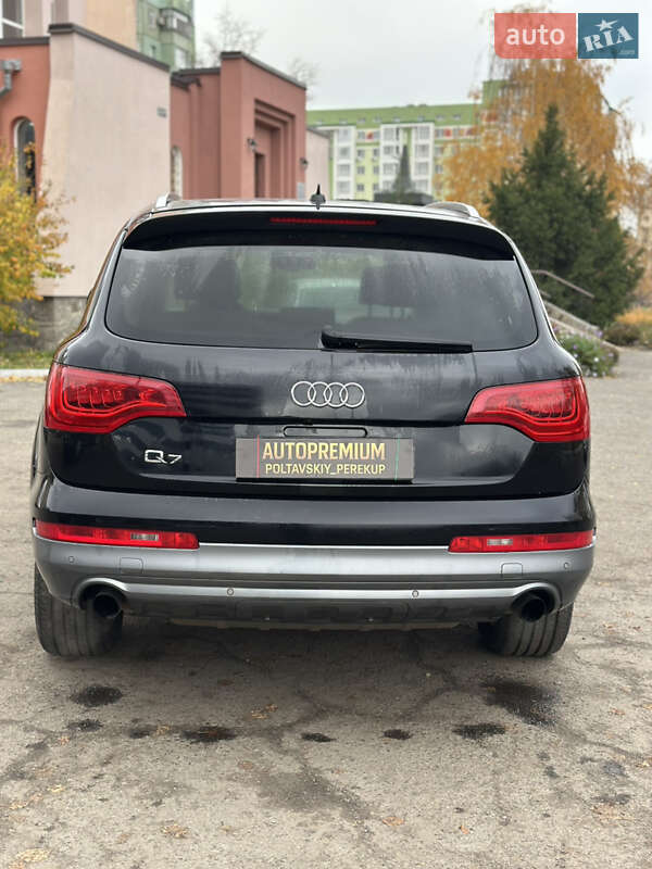 Позашляховик / Кросовер Audi Q7 2011 в Полтаві