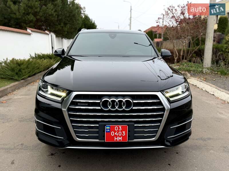 Внедорожник / Кроссовер Audi Q7 2018 в Ровно