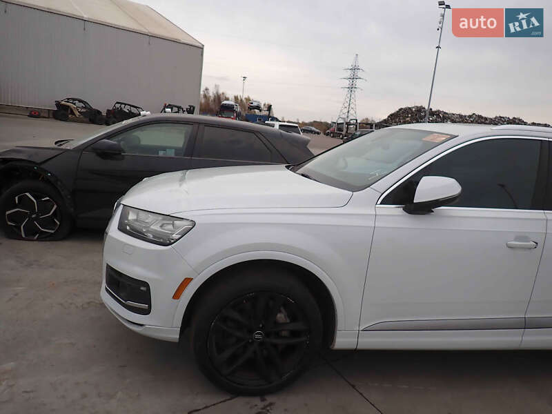 Позашляховик / Кросовер Audi Q7 2016 в Львові фото 15 Позашляховик / Кросовер Audi Q7 2016 в Львові