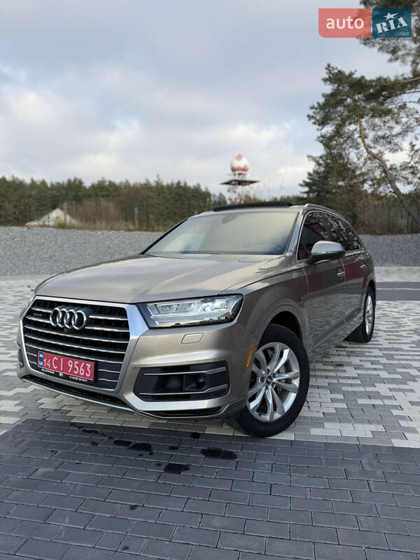 Позашляховик / Кросовер Audi Q7 2017 в Львові
