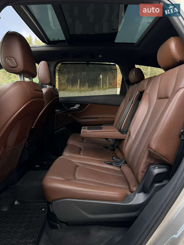 Позашляховик / Кросовер Audi Q7 2017 в Львові