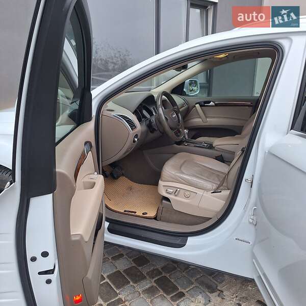 Внедорожник / Кроссовер Audi Q7 2013 в Тернополе