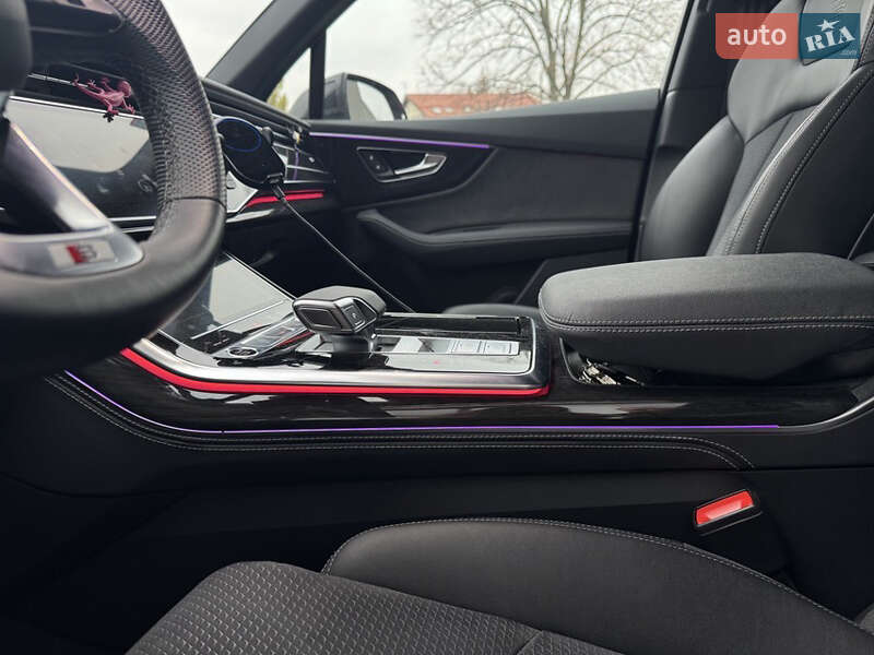 Внедорожник / Кроссовер Audi Q7 2024 в Харькове