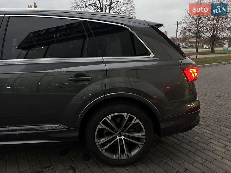 Внедорожник / Кроссовер Audi Q7 2024 в Харькове