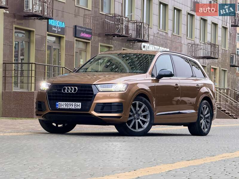 Внедорожник / Кроссовер Audi Q7 2017 в Одессе