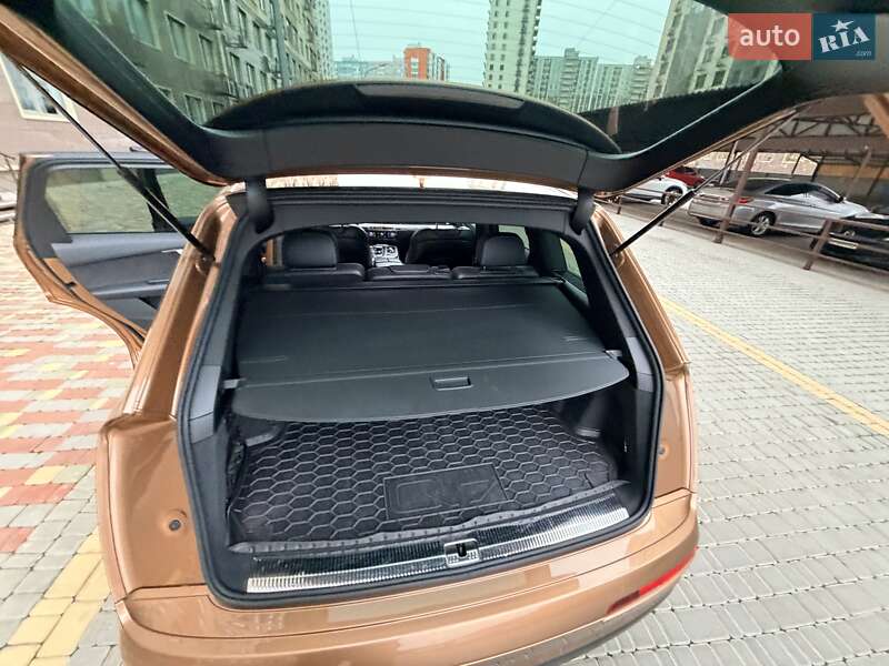 Внедорожник / Кроссовер Audi Q7 2017 в Одессе