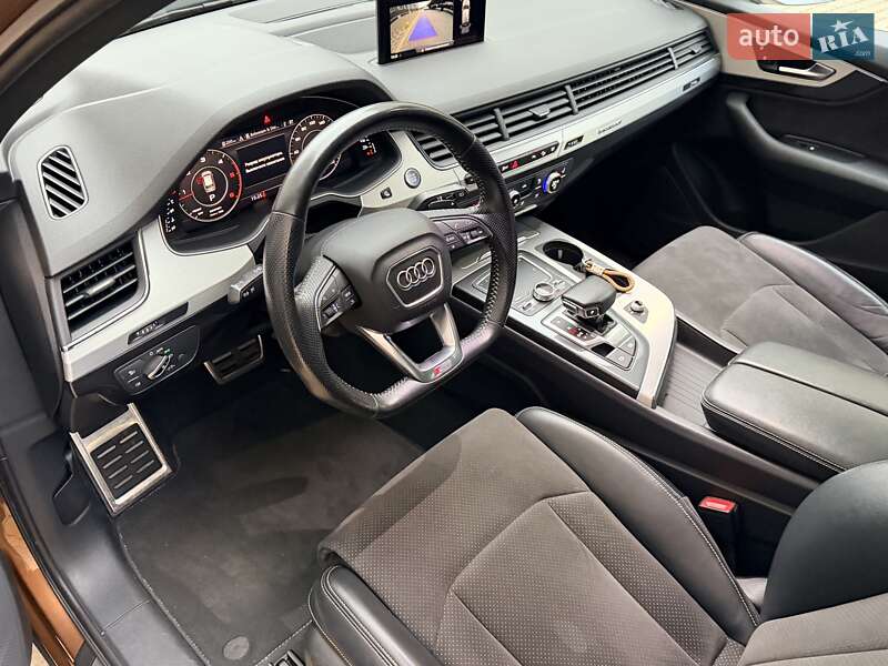 Внедорожник / Кроссовер Audi Q7 2017 в Одессе