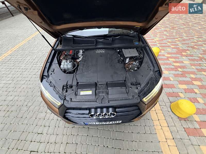 Внедорожник / Кроссовер Audi Q7 2017 в Одессе