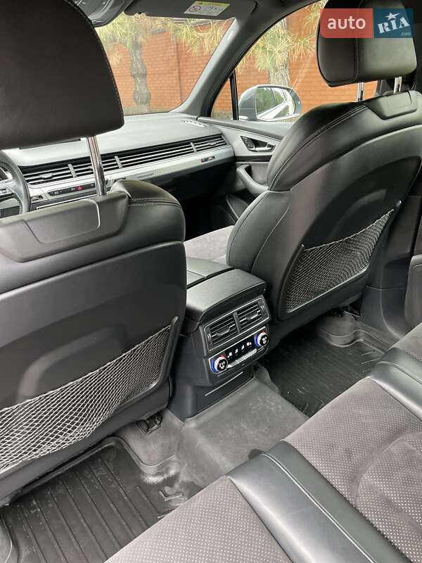 Позашляховик / Кросовер Audi Q7 2016 в Дніпрі фото 15 Позашляховик / Кросовер Audi Q7 2016 в Дніпрі