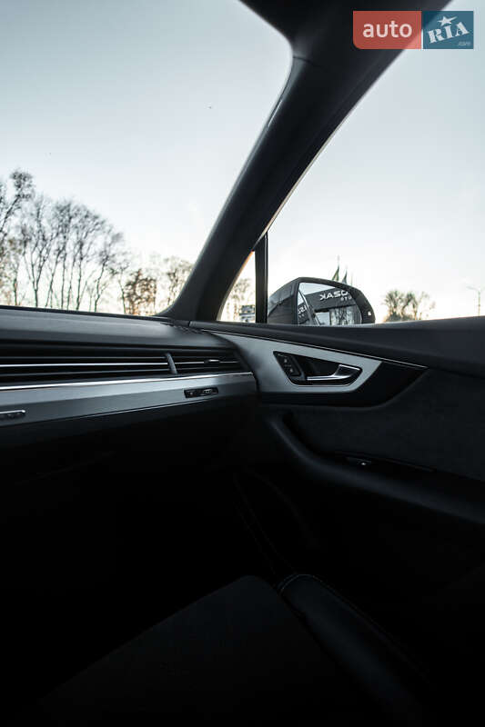 Позашляховик / Кросовер Audi Q7 2017 в Львові фото 22 Позашляховик / Кросовер Audi Q7 2017 в Львові