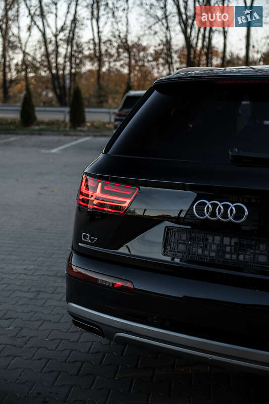 Позашляховик / Кросовер Audi Q7 2017 в Львові фото 9 Позашляховик / Кросовер Audi Q7 2017 в Львові