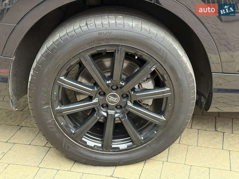 Позашляховик / Кросовер Audi Q7 2018 в Львові