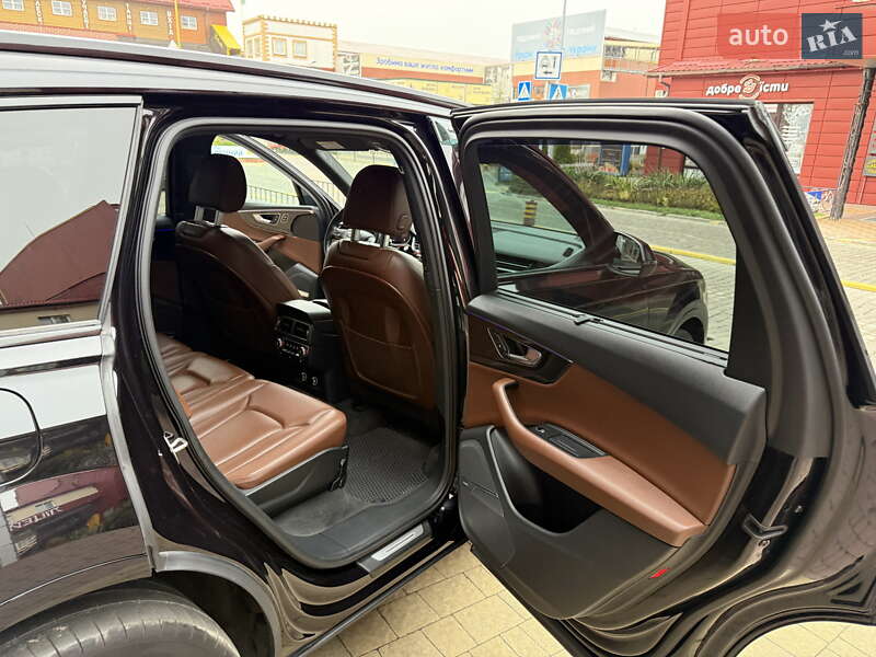 Позашляховик / Кросовер Audi Q7 2018 в Львові