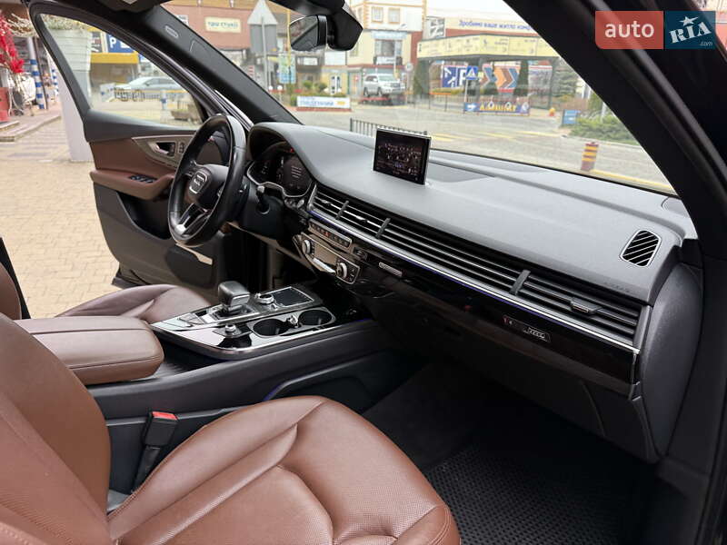 Позашляховик / Кросовер Audi Q7 2018 в Львові