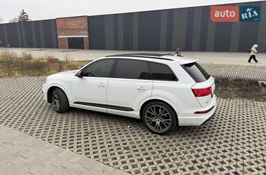 Внедорожник / Кроссовер Audi Q7 2017 в Хмельницком