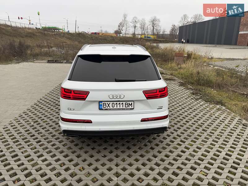 Позашляховик / Кросовер Audi Q7 2017 в Хмельницькому