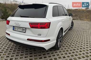 Внедорожник / Кроссовер Audi Q7 2017 в Хмельницком