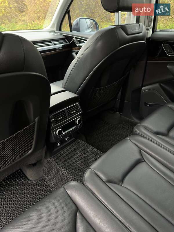 Внедорожник / Кроссовер Audi Q7 2017 в Тернополе