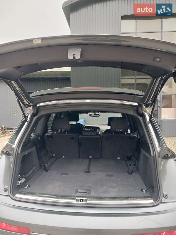Позашляховик / Кросовер Audi Q7 2014 в Харкові