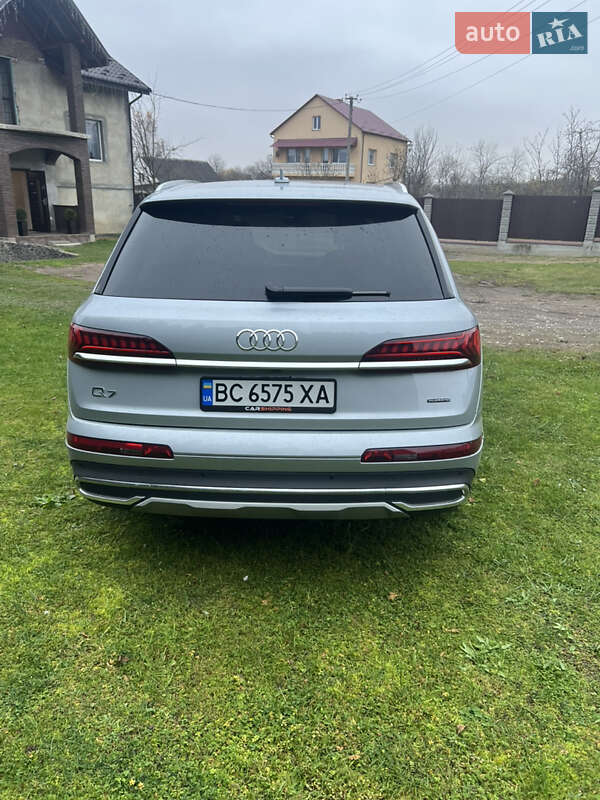 Позашляховик / Кросовер Audi Q7 2023 в Шегинях