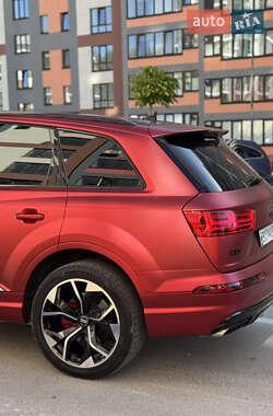 Внедорожник / Кроссовер Audi Q7 2018 в Киеве