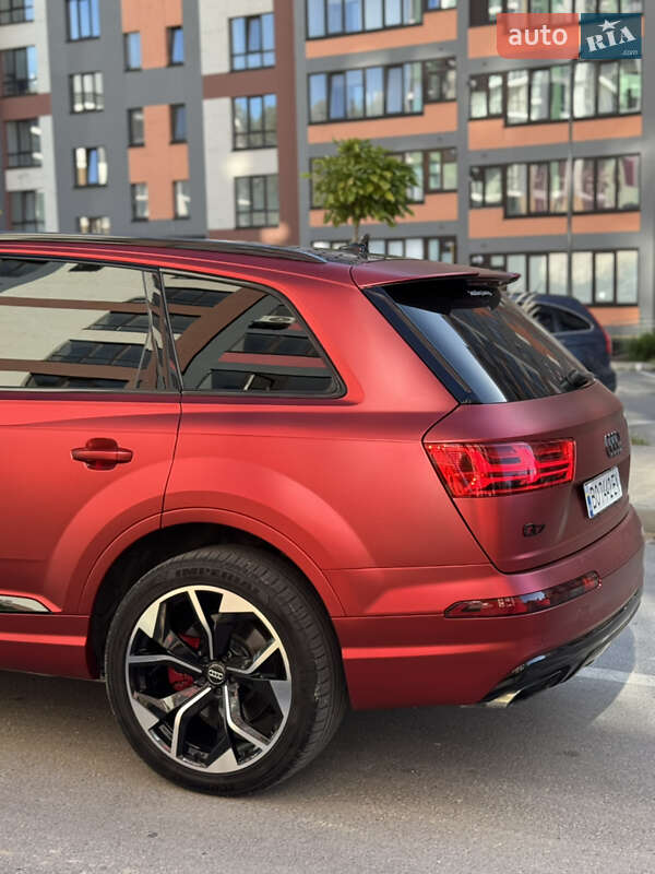 Позашляховик / Кросовер Audi Q7 2018 в Києві фото 10 Позашляховик / Кросовер Audi Q7 2018 в Києві