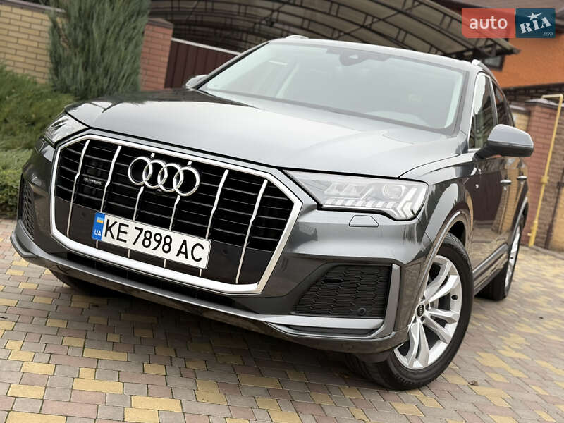 Внедорожник / Кроссовер Audi Q7 2023 в Днепре