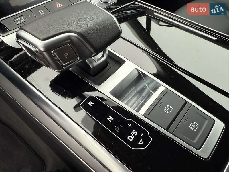 Внедорожник / Кроссовер Audi Q7 2023 в Днепре