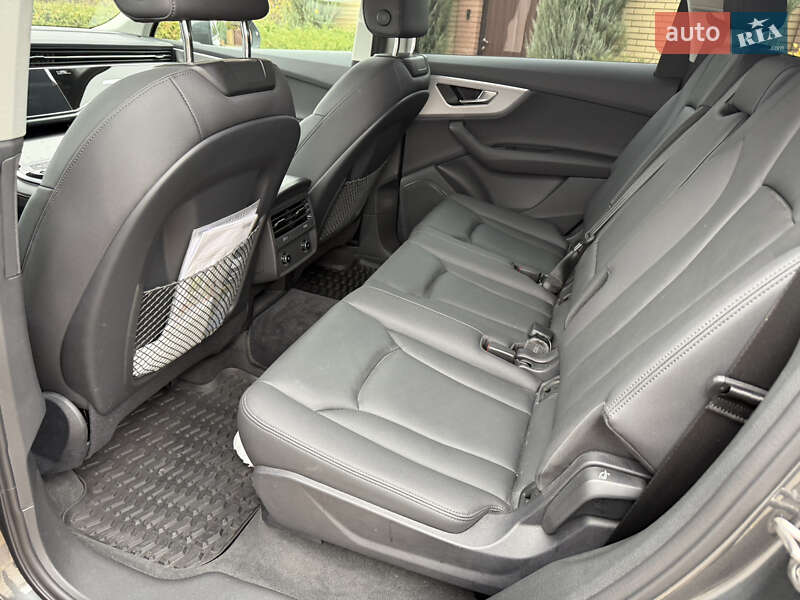 Внедорожник / Кроссовер Audi Q7 2023 в Днепре