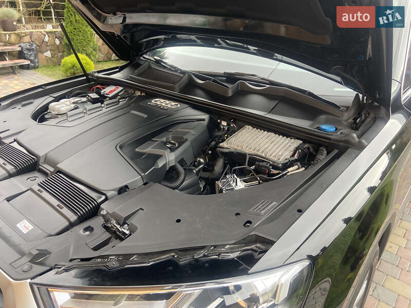 Позашляховик / Кросовер Audi Q7 2017 в Тернополі