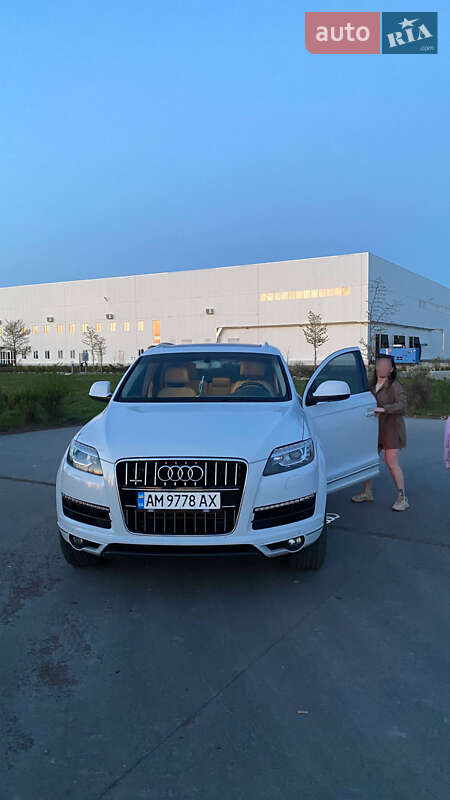 Позашляховик / Кросовер Audi Q7 2013 в Коростені